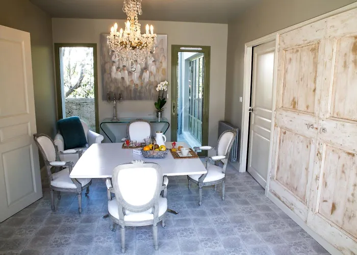 D'hotes Arima Πανσιόν 3*