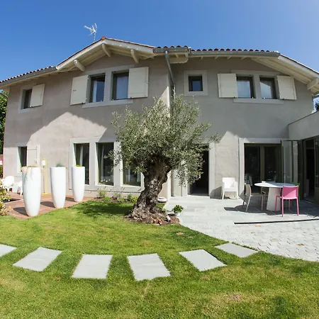 乔伯里阿里玛酒店 3*