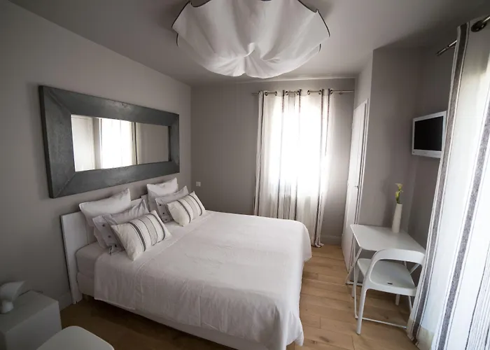 D'hotes Arima Penzion 3*